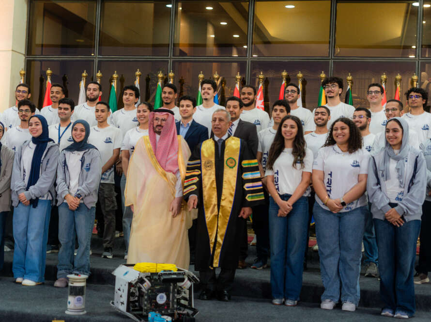 The prestigious event was graced by the presence of notable dignitaries, foremost among whom were His Excellency Abdullah bin Nasser Al-Dawood, Consul General of the Kingdom of Saudi Arabia in Alexandria, and Professor Dr. Ismail Abdel Ghafar Ismail Farag, President of the AASTMT.
